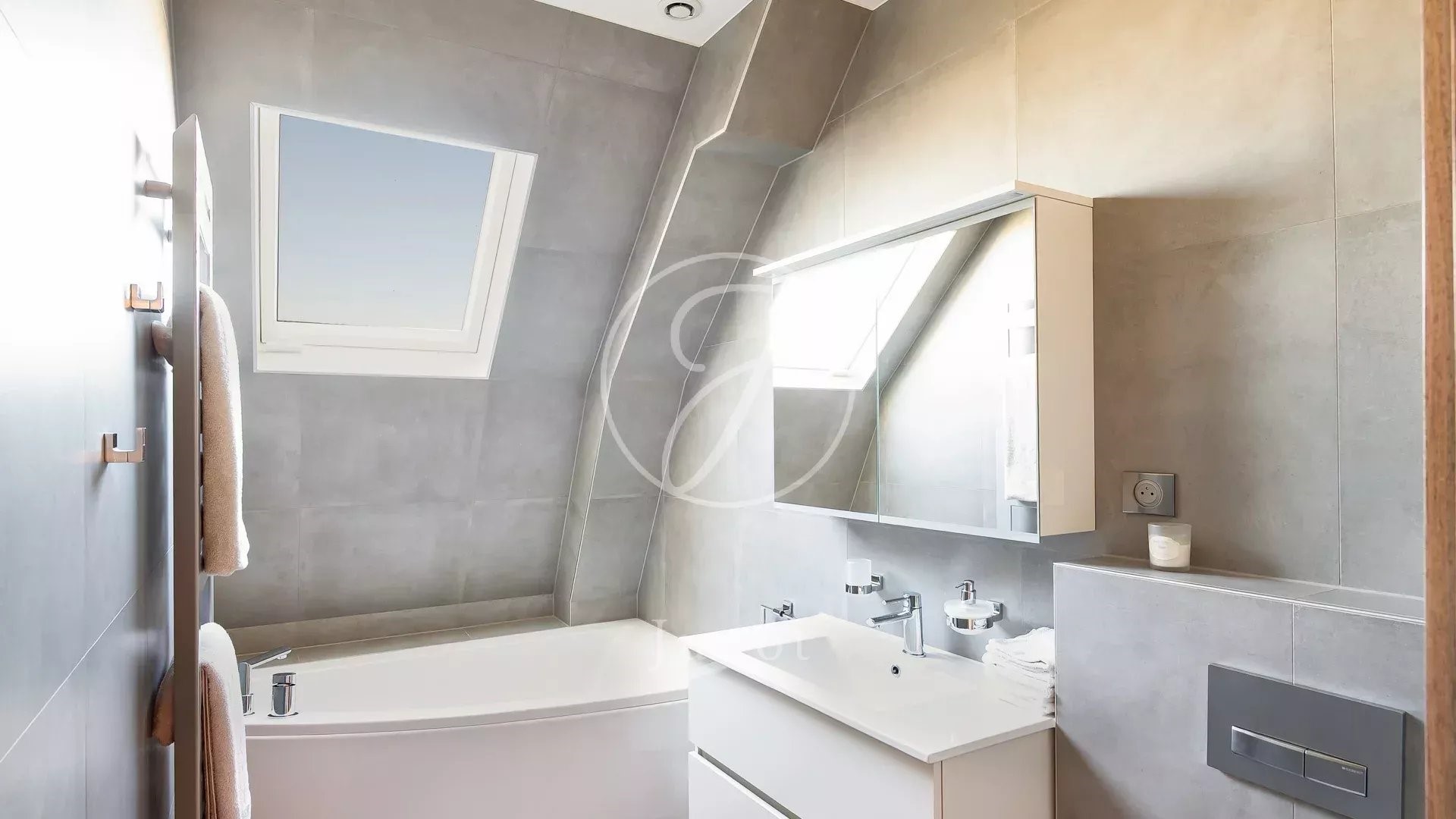 Apartment 10 Rooms • 332.2 m² Muette Nord, Paris 16ème for sale