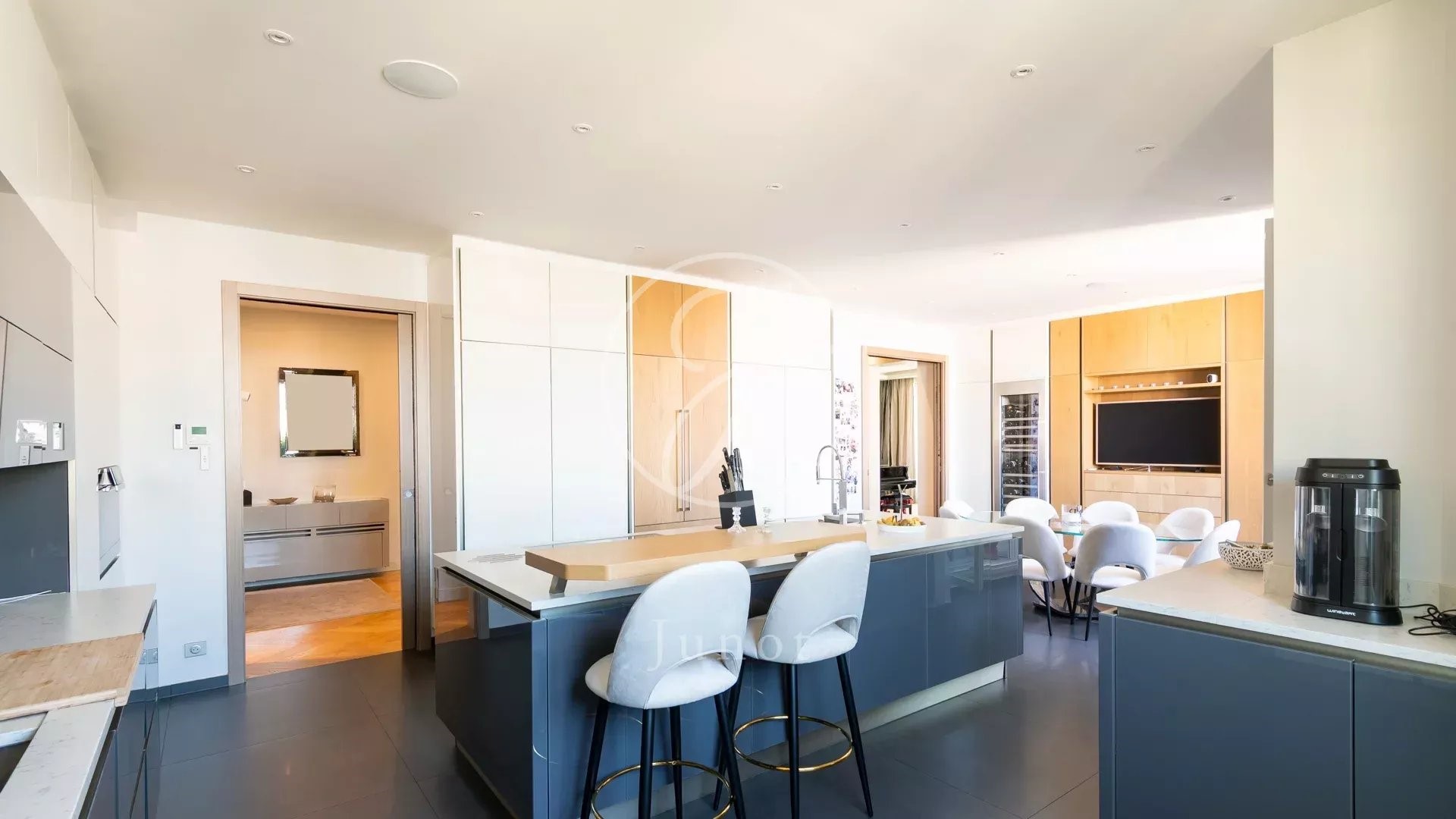 Apartment 10 Rooms • 332.2 m² Muette Nord, Paris 16ème for sale