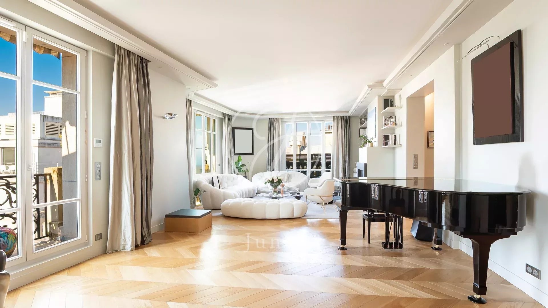 Apartment 10 Rooms • 332.2 m² Muette Nord, Paris 16ème for sale