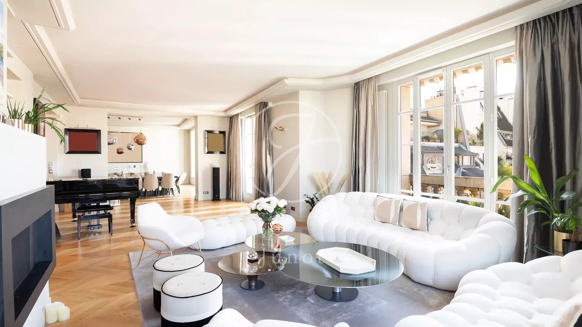 Apartment 10 Rooms • 332.2 m² Muette Nord, Paris 16ème for sale