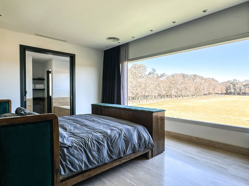 7 Bedroom Luxury Detached House for sale in Buenos Aires, Argentina