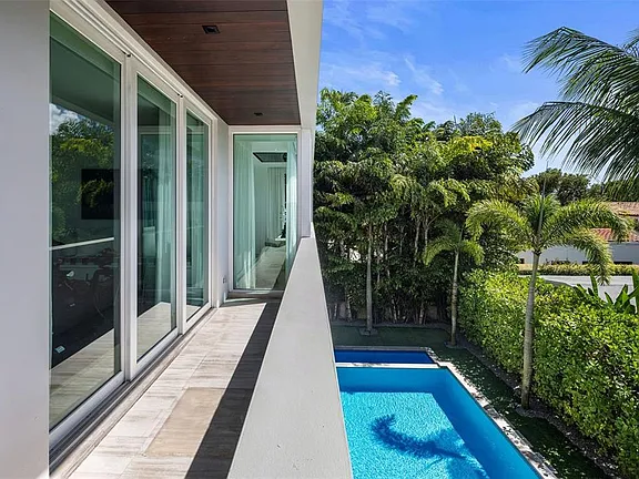 $2,147,483,647 4433 N Bay Rd, Miami Beach, FL 33140