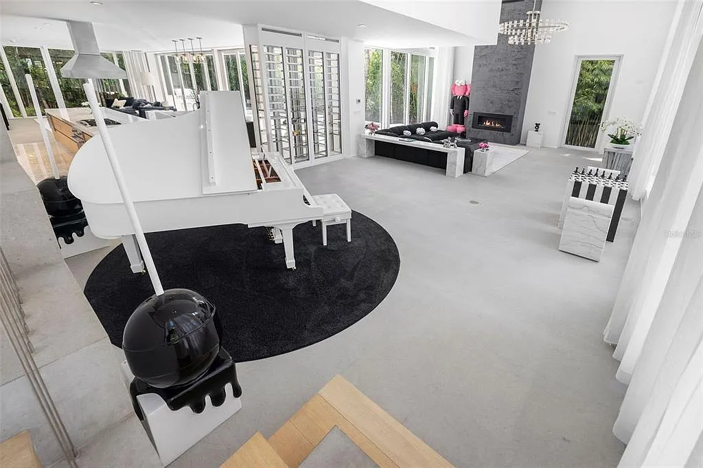 $2,147,483,647 4433 N Bay Rd, Miami Beach, FL 33140