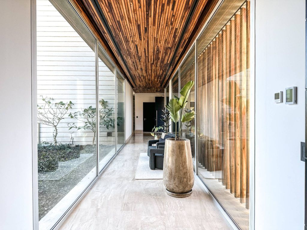 7 Bedroom Luxury Detached House for sale in Buenos Aires, Argentina