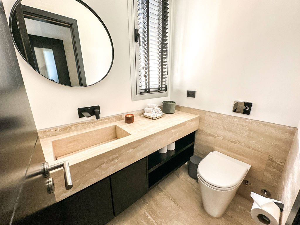 7 Bedroom Luxury Detached House for sale in Buenos Aires, Argentina