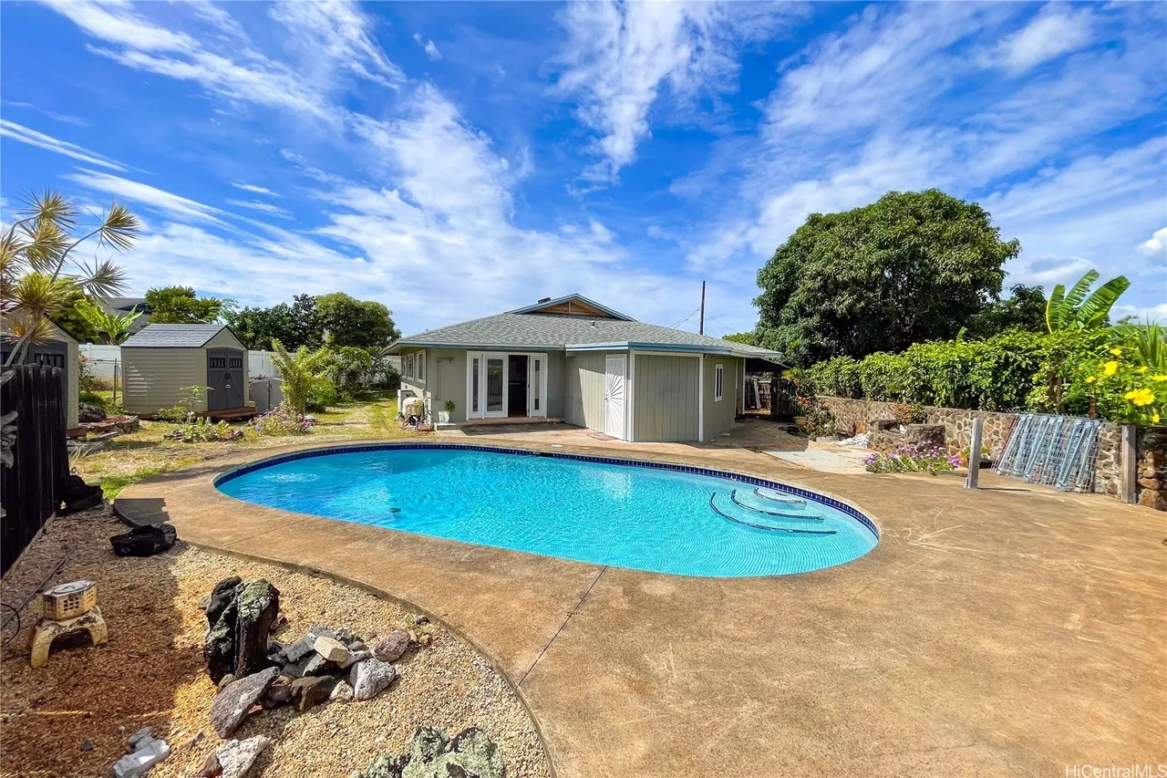 4bed 4bath 1,404sqft For sell in Hawaii