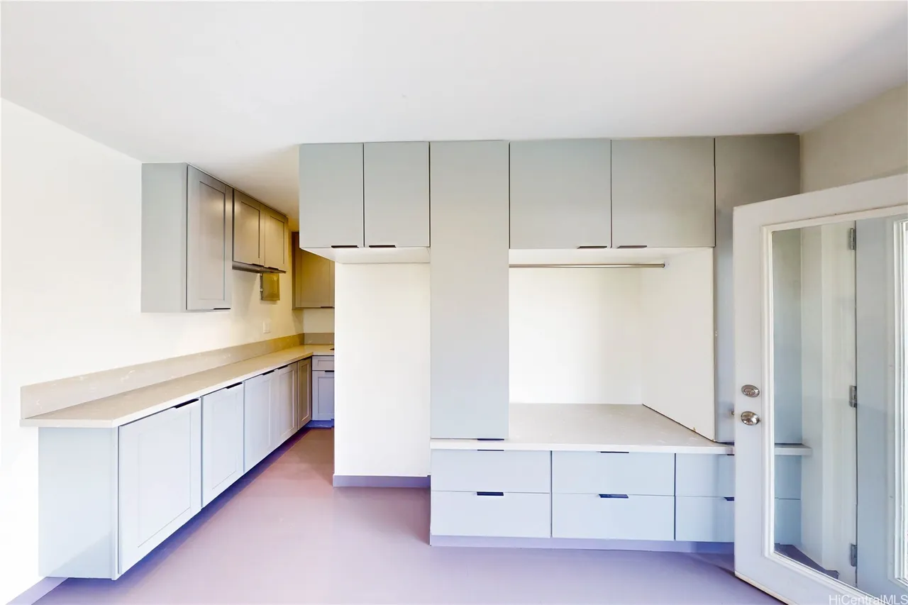 4bed 4bath 1,404sqft For sell in Hawaii