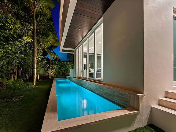 $2,147,483,647 4433 N Bay Rd, Miami Beach, FL 33140