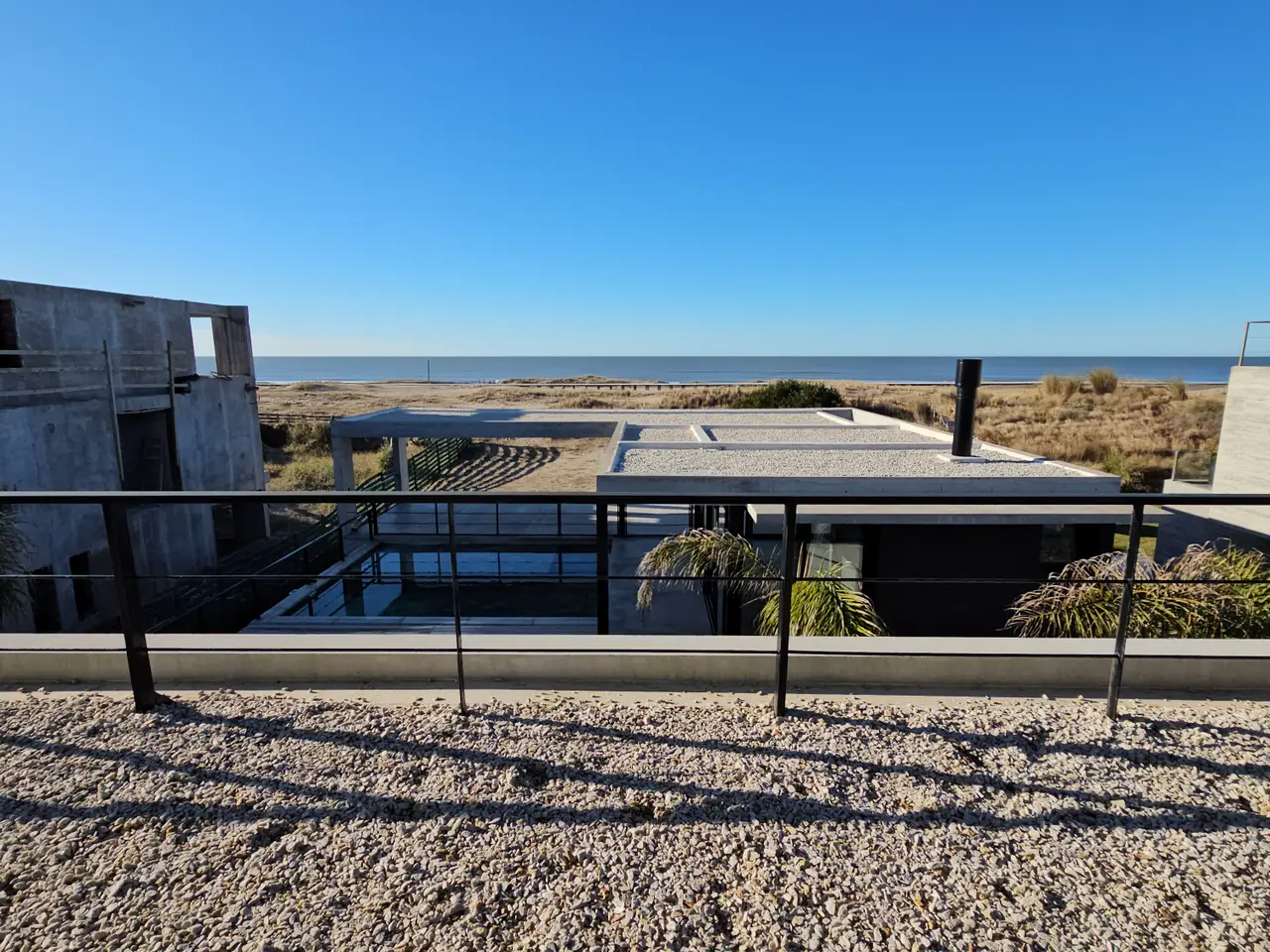 $1,590,000.00 Luxury 5-Bedroom Beachside Living for sell