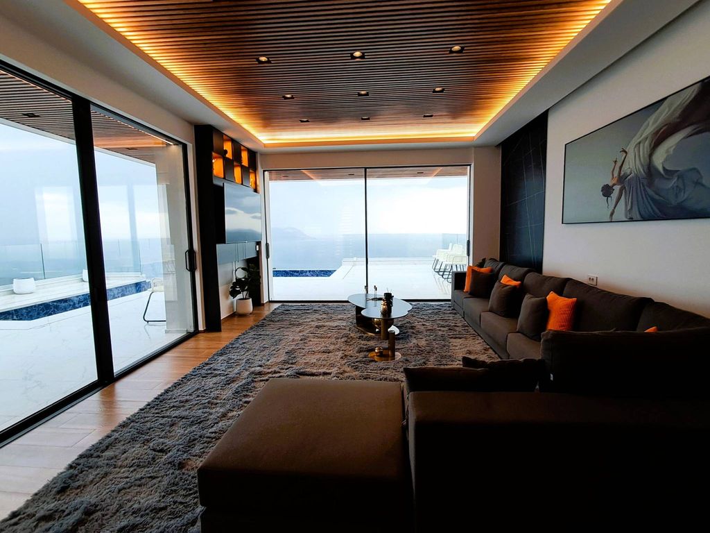 4 bedroom luxury Villa for sale in Chania, Crete