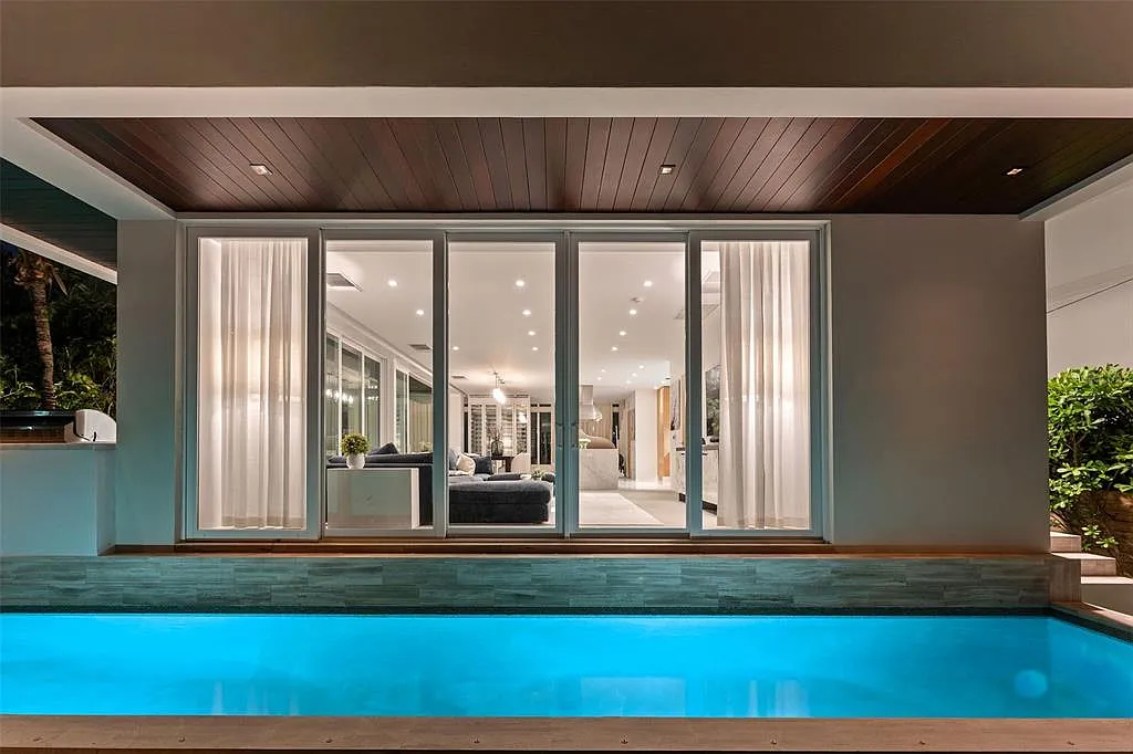 $2,147,483,647 4433 N Bay Rd, Miami Beach, FL 33140